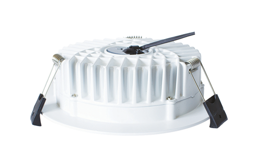 DLE3251 3CCT 2,070lm 18W